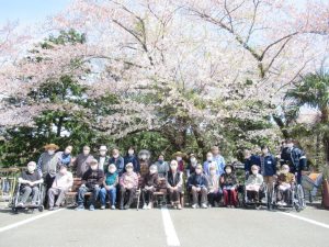 地域のお巡りさんと。