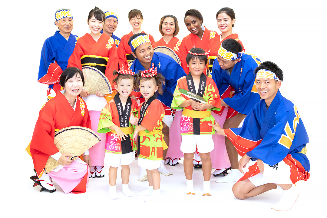 19阿波おどり 世界の仲間とともに 踊る阿呆になって 健祥会グループ 19阿波おどり 世界の仲間とともに 踊る阿呆になって 健祥会グループ