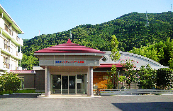 健祥会インディペンデント美馬全景