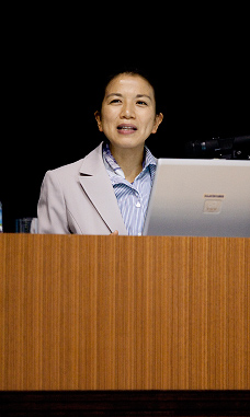 小林美智子氏